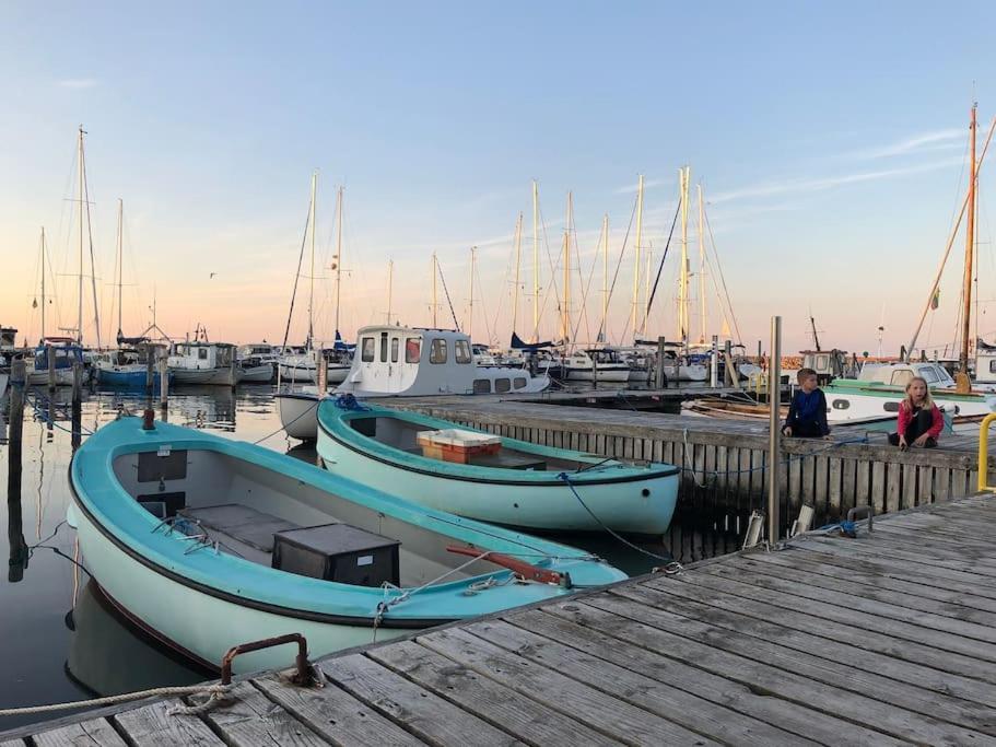 Skont Fiskerhus. Taet Pa By, Havn Og Havet Villa Marstal Exteriör bild